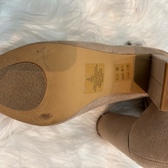 Express Women's Tan Faux Suede Block Heeled Ankle Sock Bootie Boho Boots size 8 - Picture 7 of 16